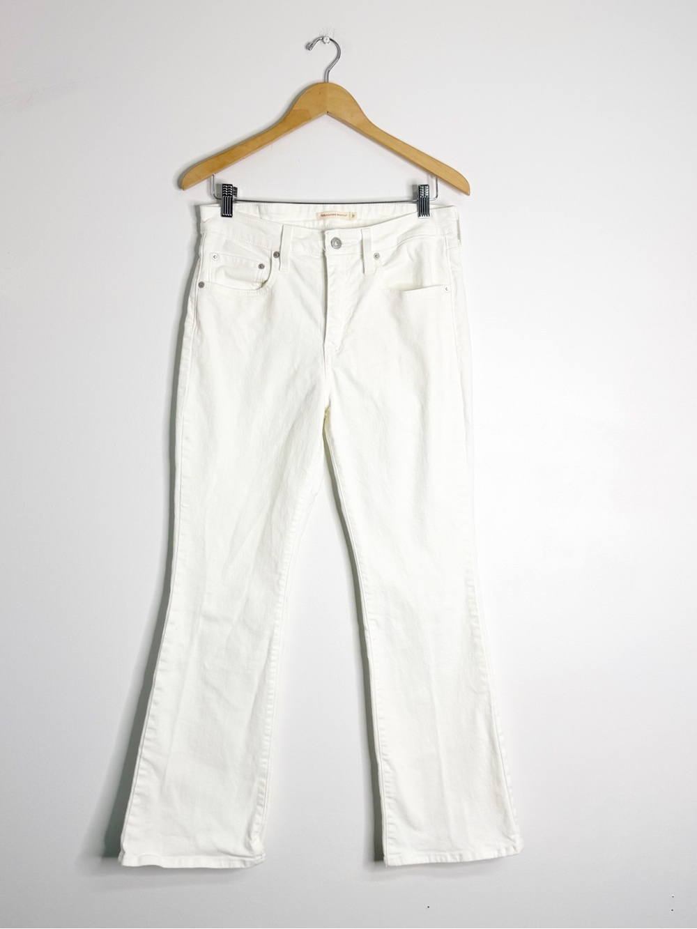 Levi’s 725 High Rise Bootcut Jeans Women’s Size 31 White Stretch Denim